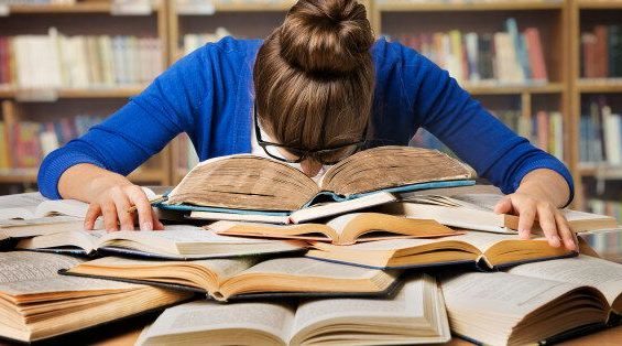 دانش گسسته | چرا دیگر نمی‌توانیم کتاب بخوانیم؟