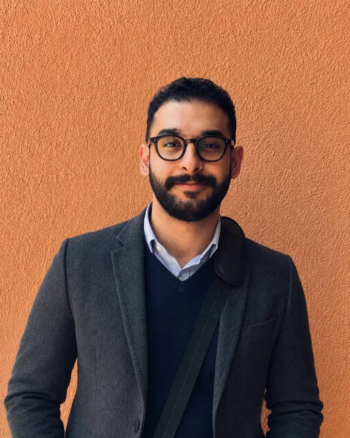 آرمان دشتی، رواندرمانگر روانکاوانه