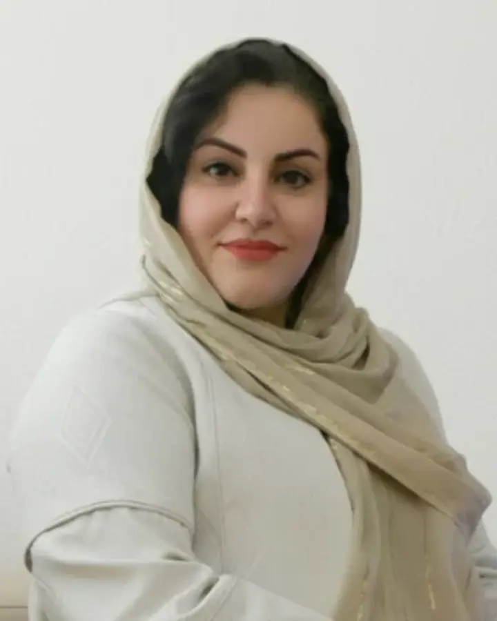 زهرا خلیلی